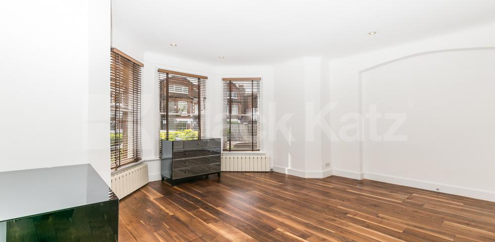 			New Instruction! Private patio and garden flat!, 1 Bedroom, 1 bath, 1 reception Flat			 Talbot Road, Highgate